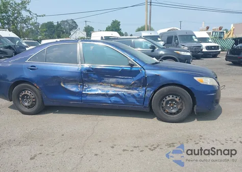 2010 Toyota Camry Se/Le/Xle z USA, uszkodzony, nr VIN 4T4BF3EK8AR013559